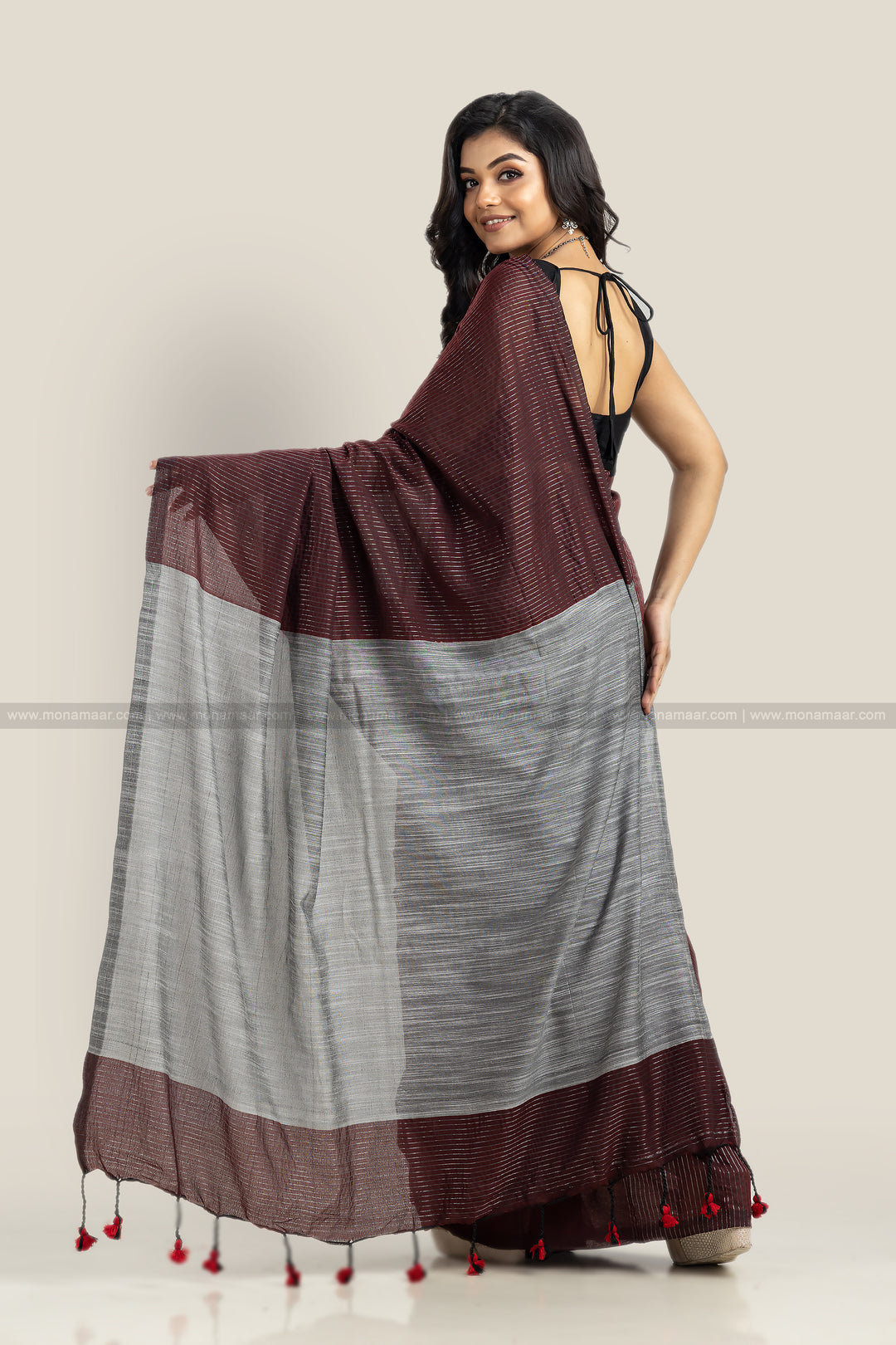 Contour Beauty - Stripe Khadi Cotton Saree