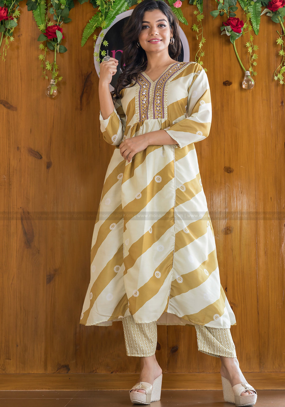 Rangoli Leheriya Jaipur Kurti Set