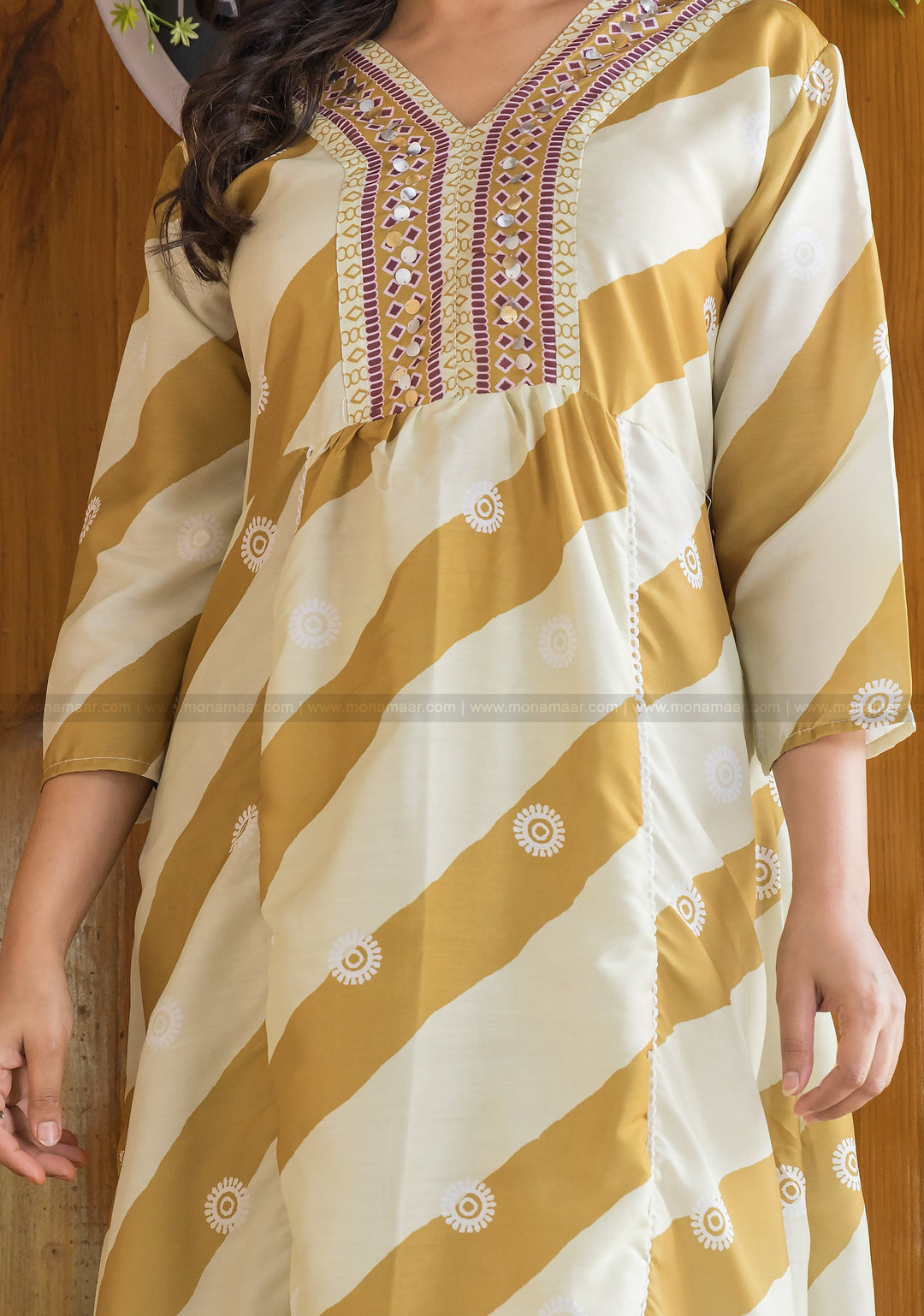 Rangoli Leheriya Jaipur Kurti Set