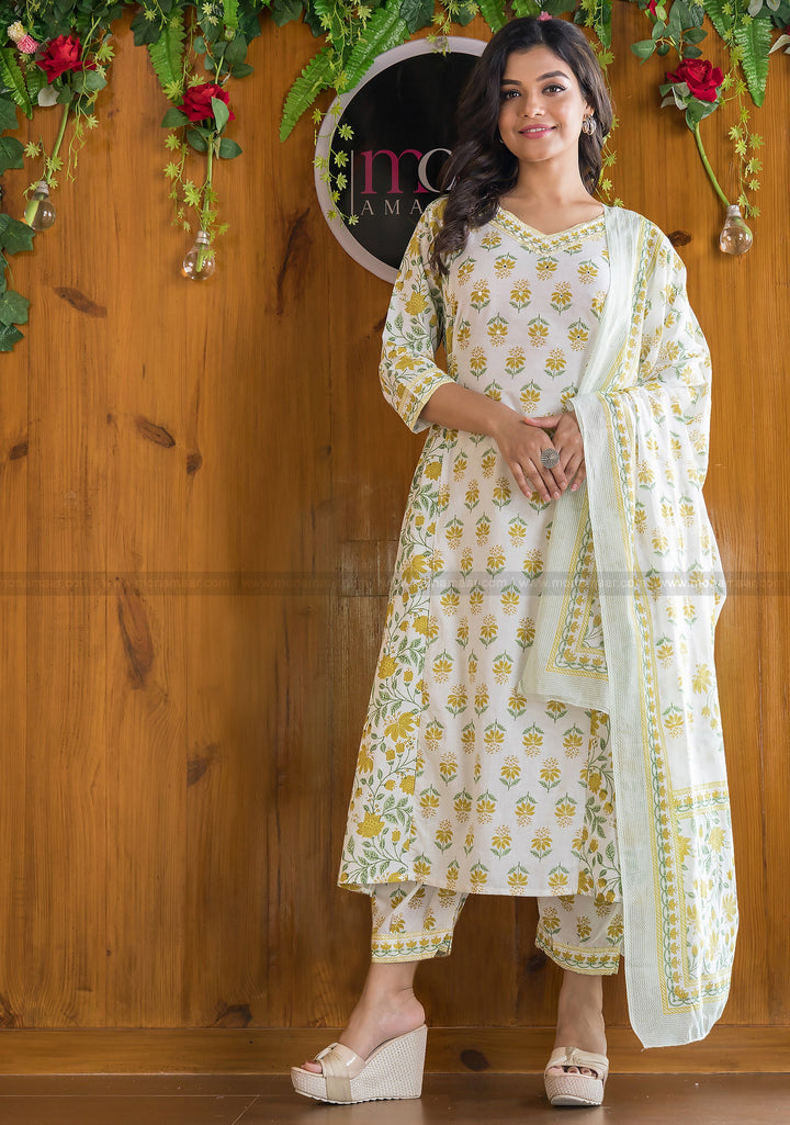 Made In Floral Suit Set(Upbeat Yellow and White Combo)