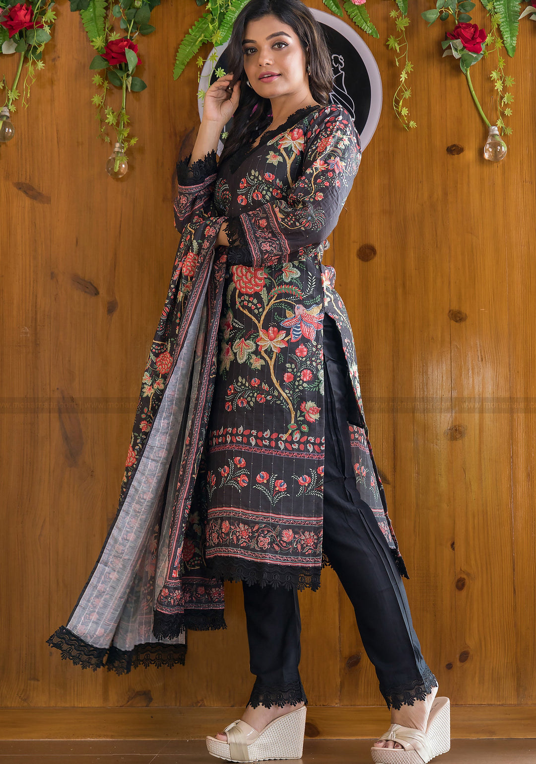 Black Floral Canvas Kurti Set