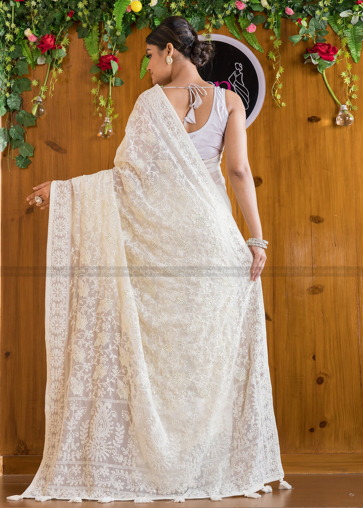 Omega white Single color Georgette Saree