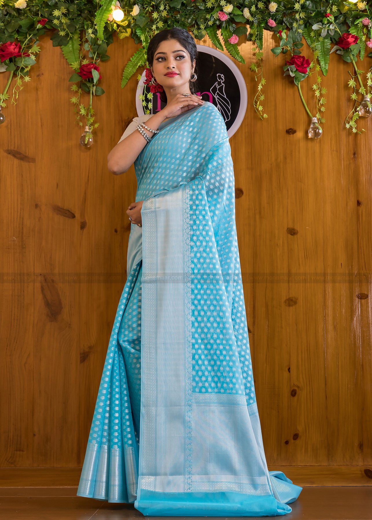 Butidar - The Silver Buti Banarasi Cotton Silk Saree – Monamaar