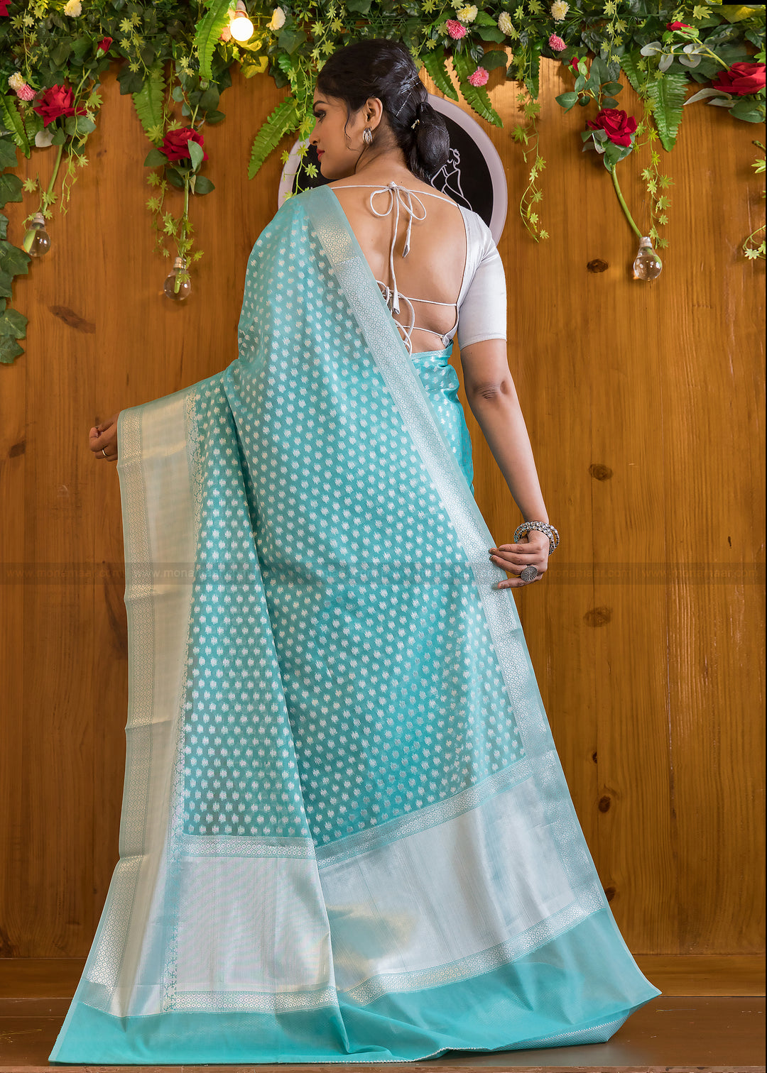 Butidar - The Silver Buti Banarasi Cotton Silk Saree