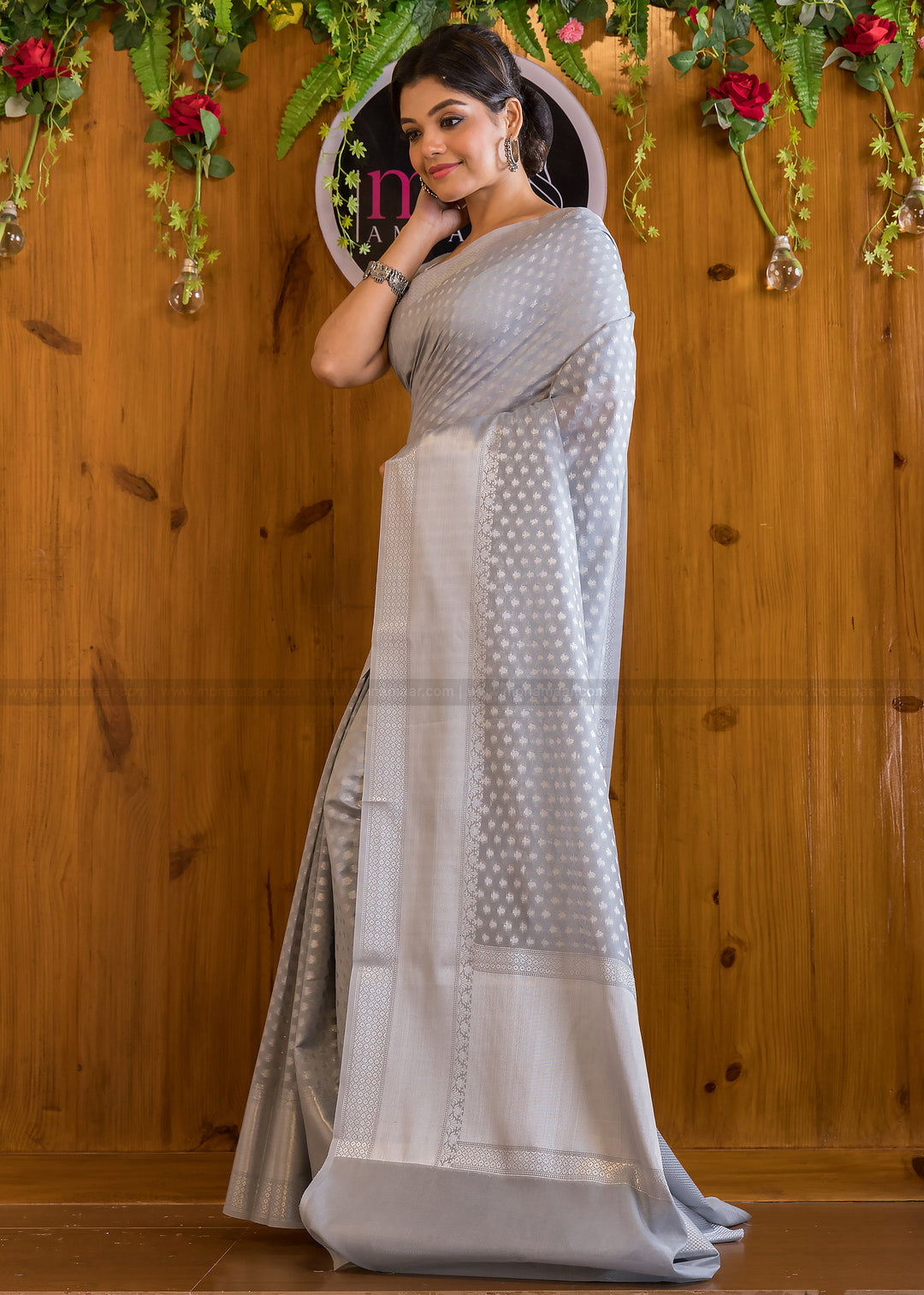 Butidar - The Silver Buti Banarasi Cotton Silk Saree