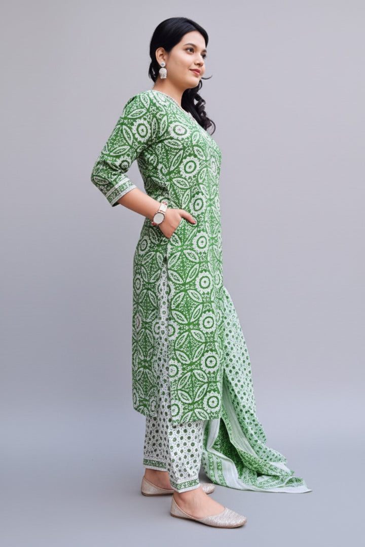 Adorable Green Cute Pockets Cotton Kurti Set