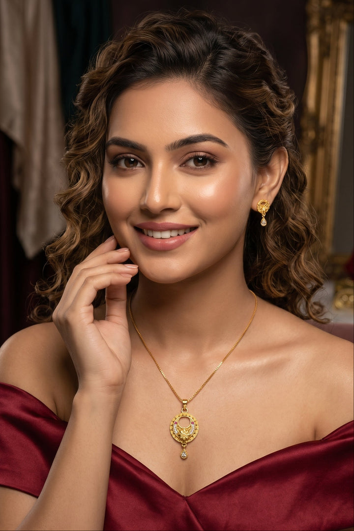 Feminine Elegance Gold Chain And Pendant Set