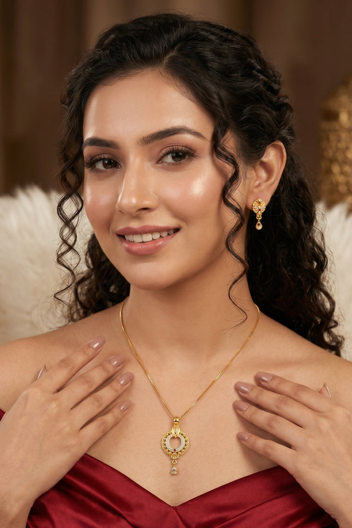 Elite Feel-Gold Chain And Pendant Set