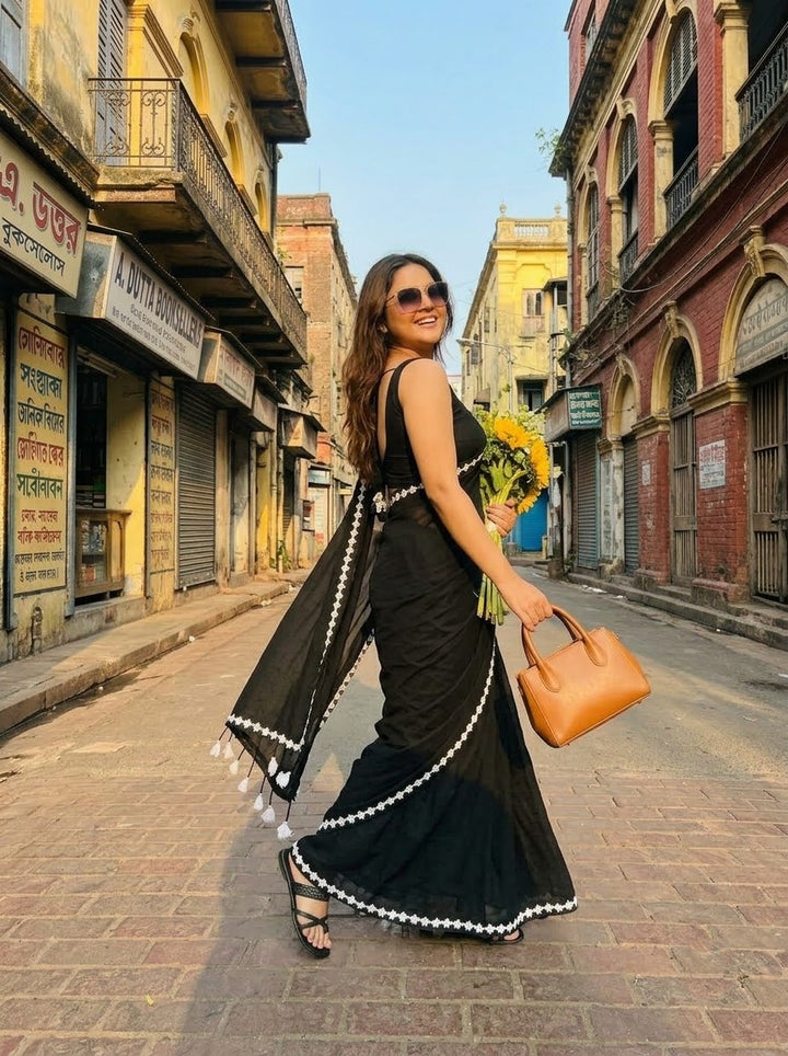 Meghanjali (মেঘাঞ্জলি)  Khadi Cotton Saree With Lace