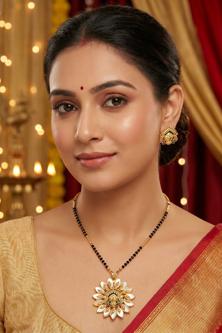 New Stylish Puja Special Jewellery(Sea Shell Design)