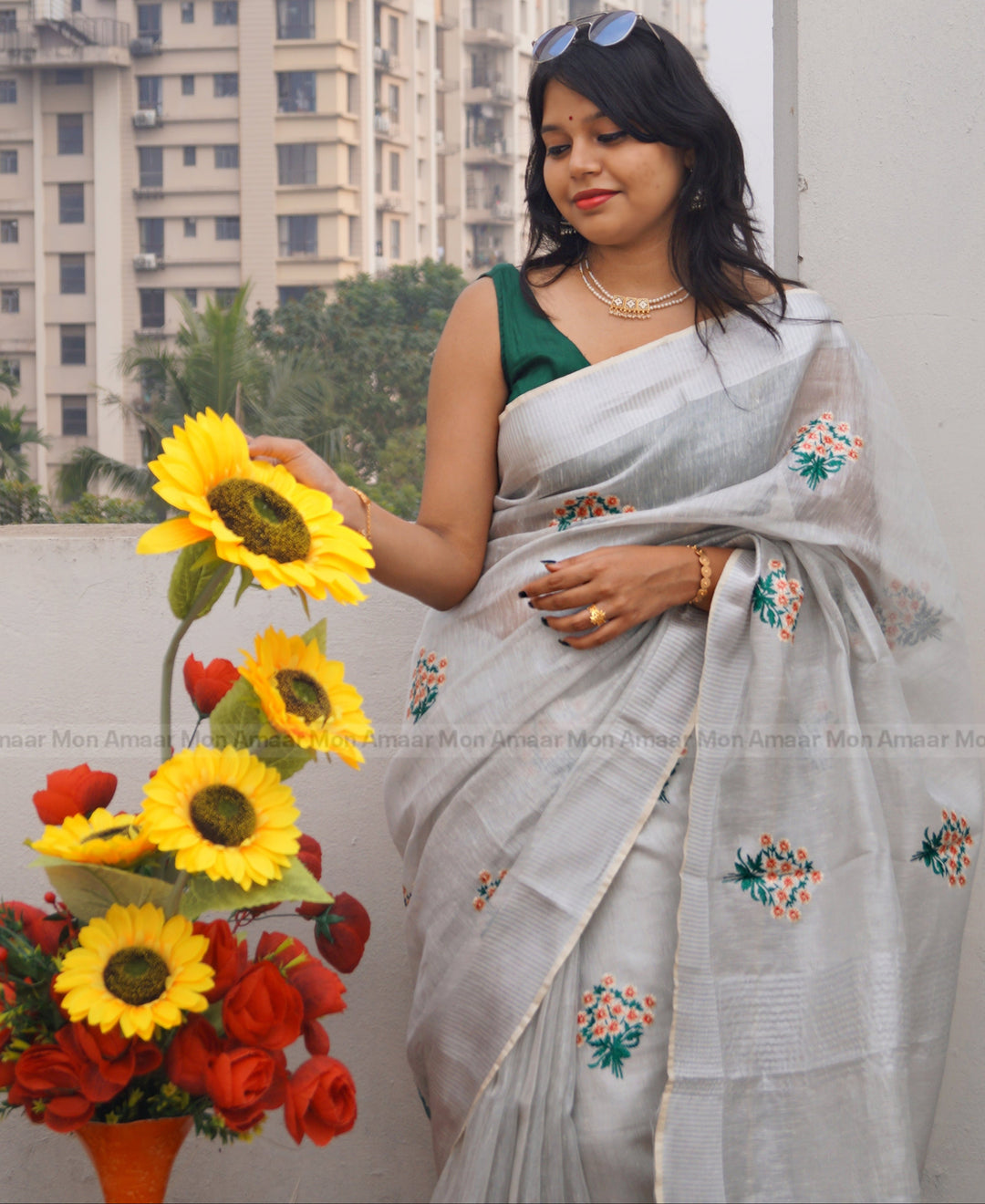 I-Me And My Saree(Pure Handwoven Tissue Linen Saree)