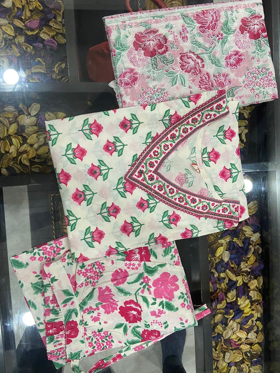 Baroda Print Cotton Dresses Manufacturer, Supplier, Exporter