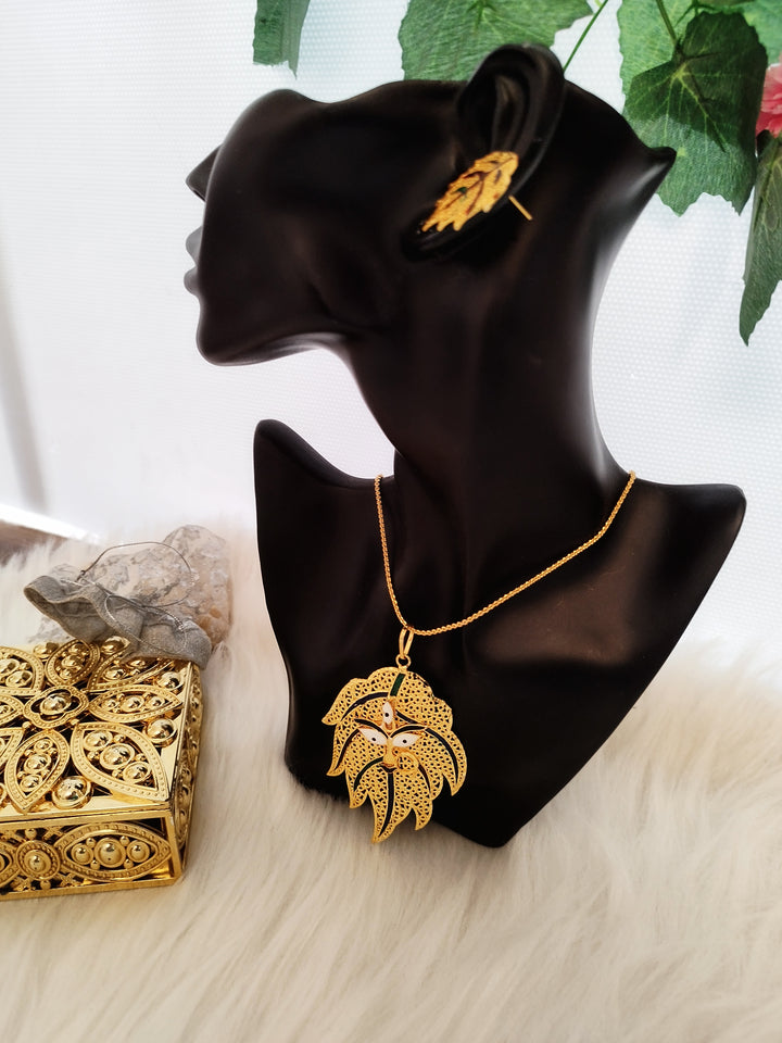 Maple Leaf Design Gold Plated Necklace Set