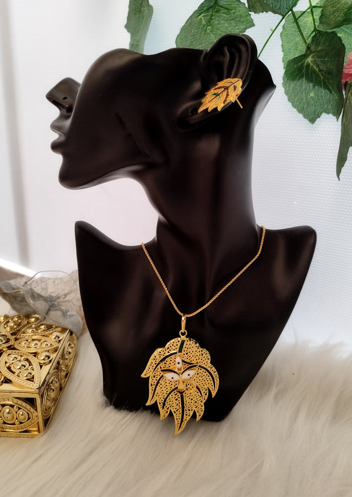 Maple Leaf Design Gold Plated Necklace Set