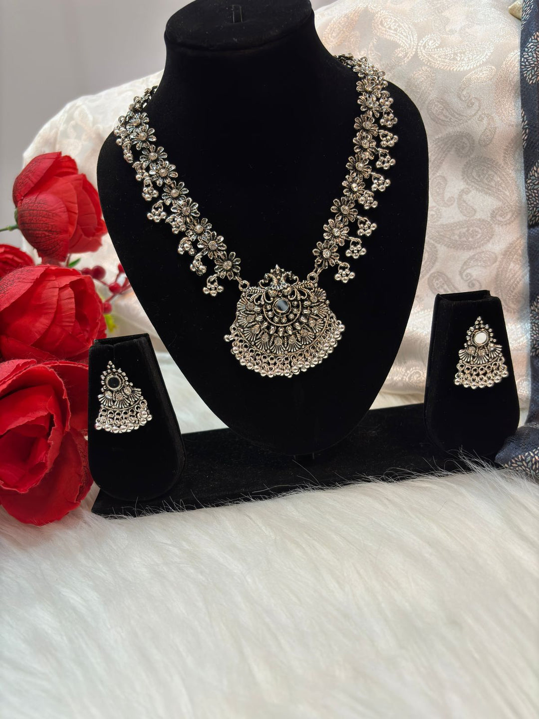 Necklace Set