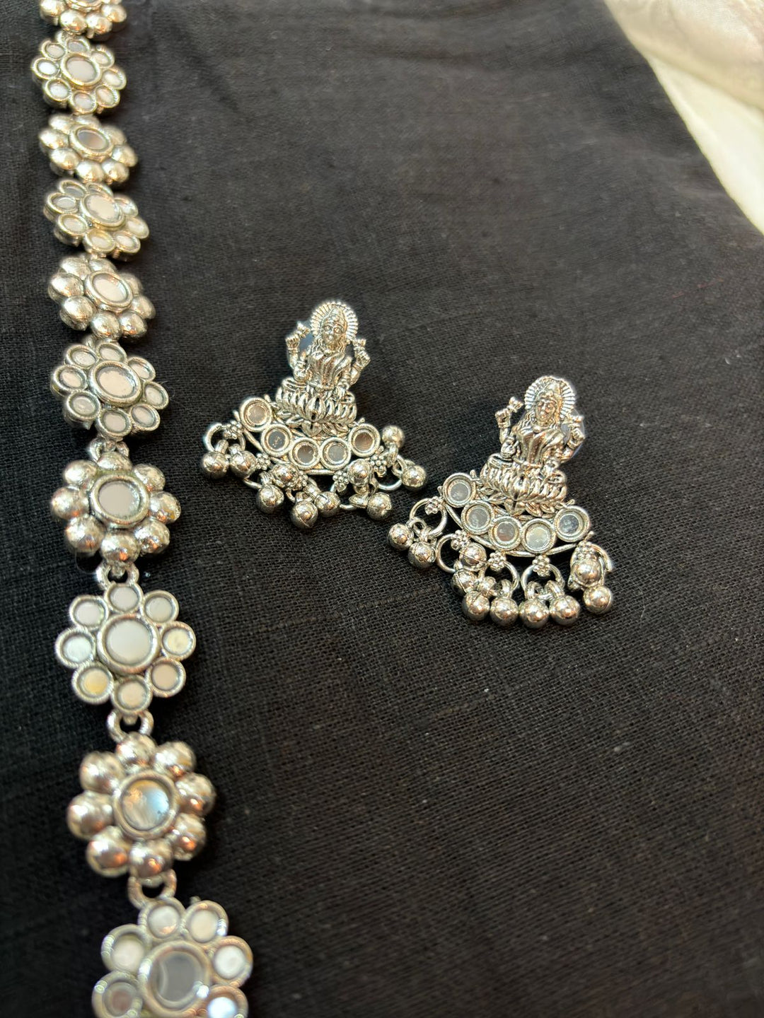 Shri (Ma Laxmi Necklace Set)