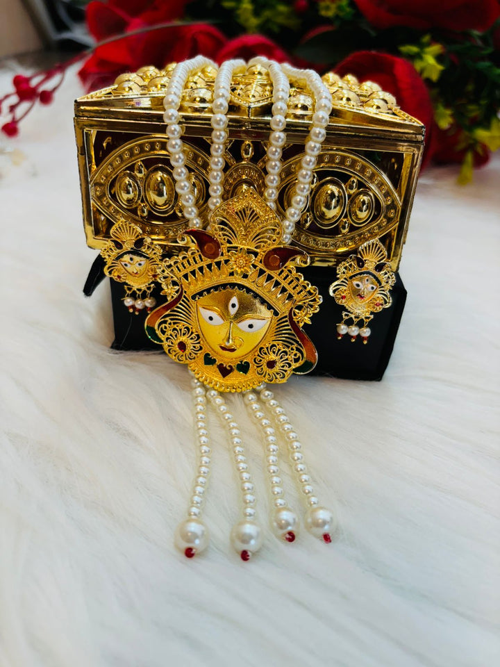 This Durga  Puja Special (Gold Plated Jewellery Set)