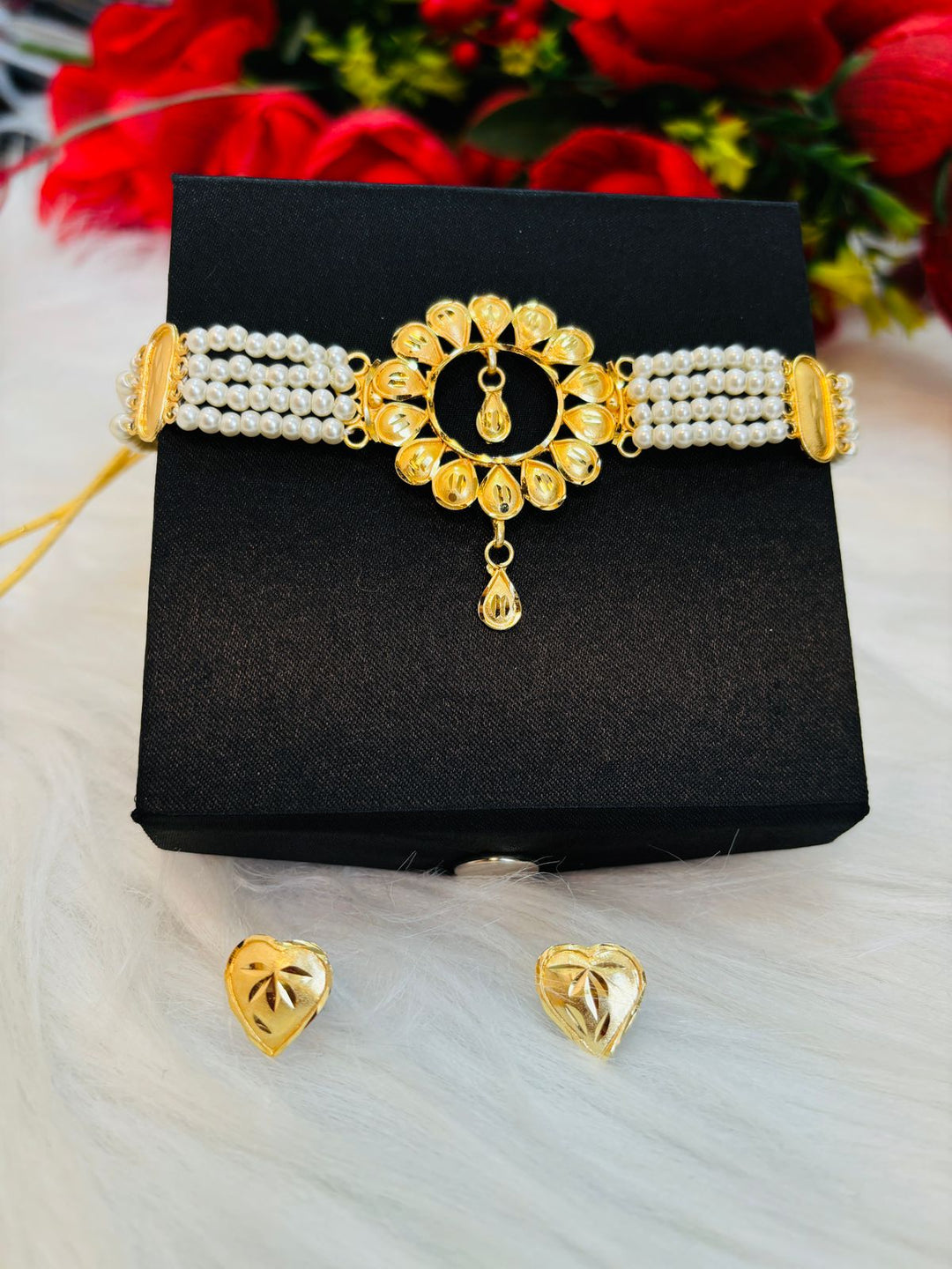 Gift (Gold Plated Chocker Set)