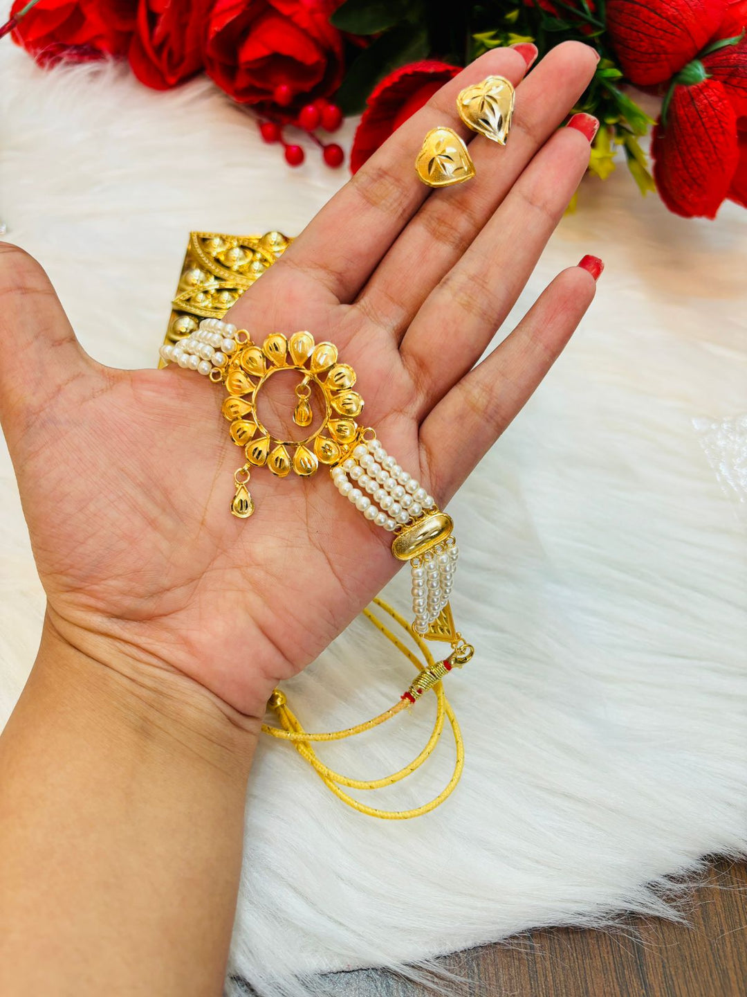 Gift (Gold Plated Chocker Set)