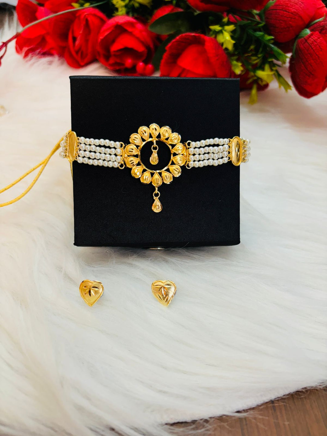 Gift (Gold Plated Chocker Set)