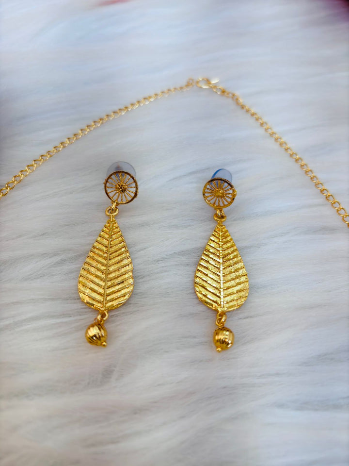 Leaf Design- Gold Plated Necklace Set