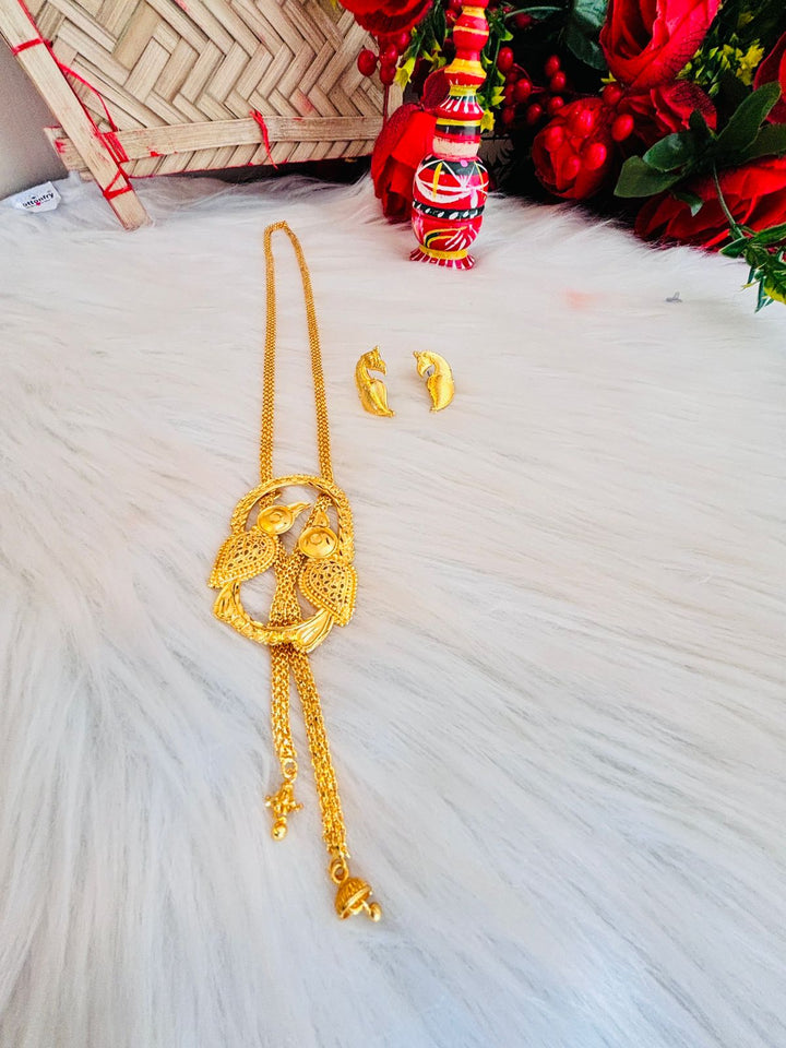 Golden Twin Birds (Gold Plated Rich  Necklace Set)