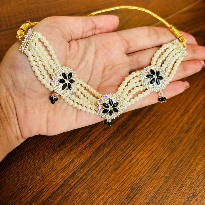 Shining Stunner  - Chocker Set