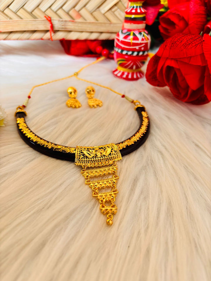 Beautiful Gold Plated Necklace Set