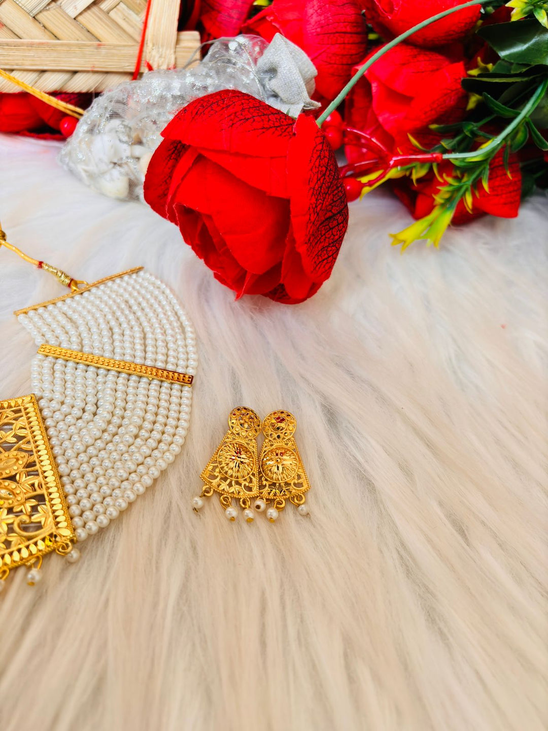 Pearl With Gold Plated Necklace Set