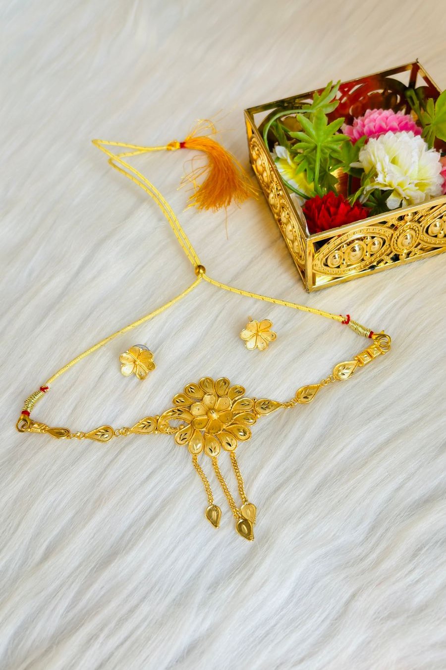 Glory Of Flower- Gold Plated Jewellery Set