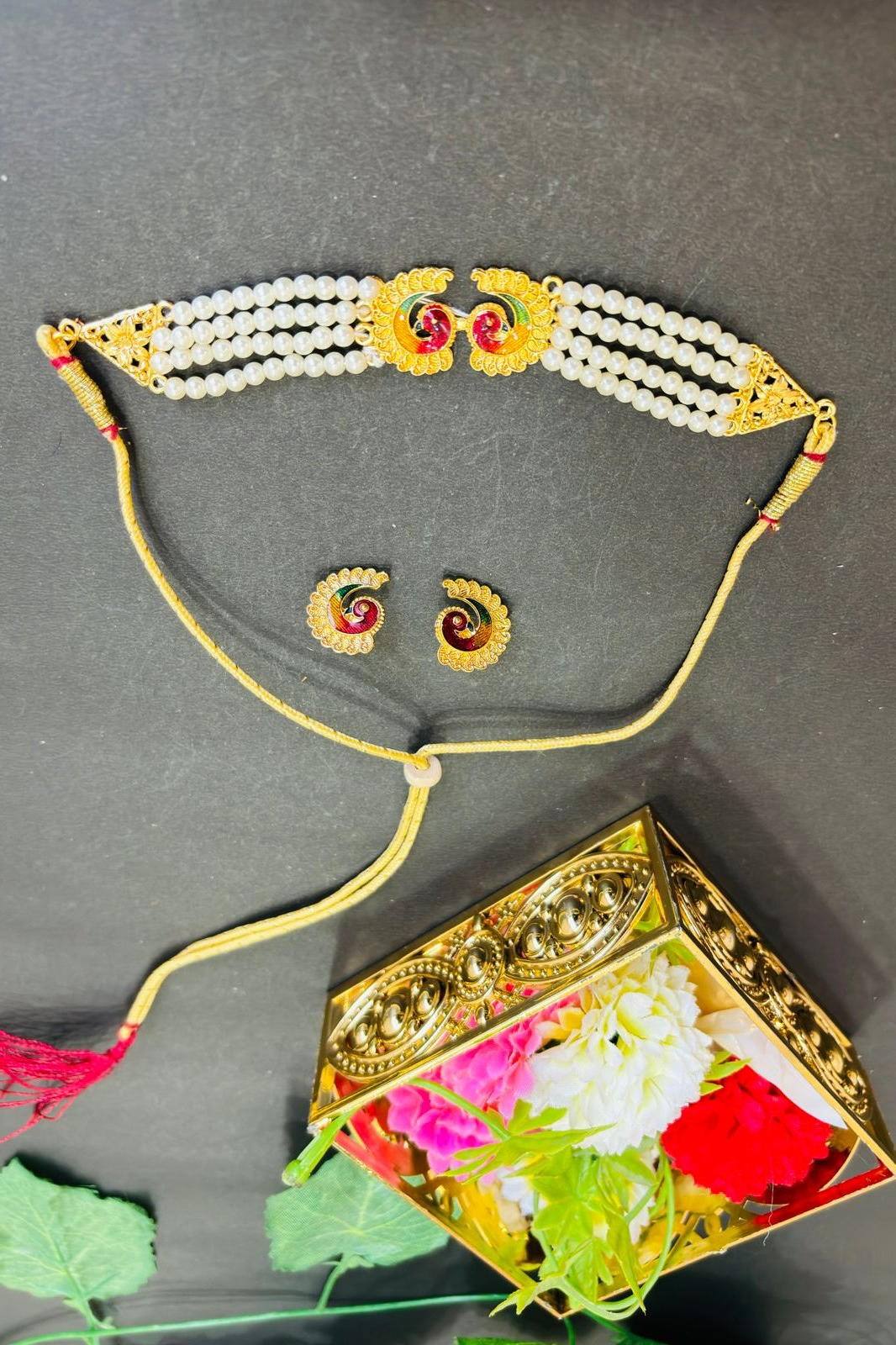 Absolute Stunner-Chocker Necklace set