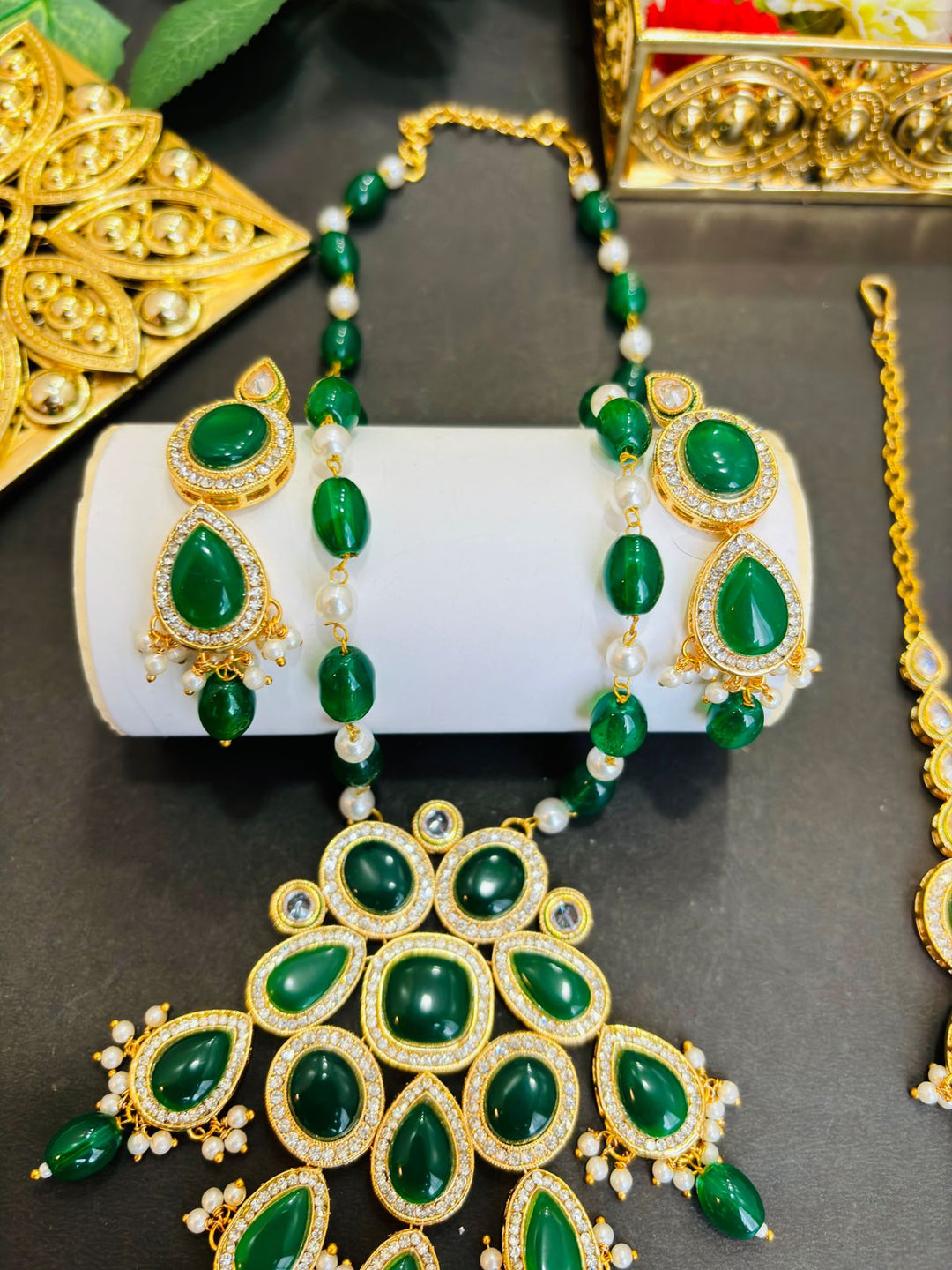 Royal Jewellery Set(Necklace, Earring and Maang Tikka)