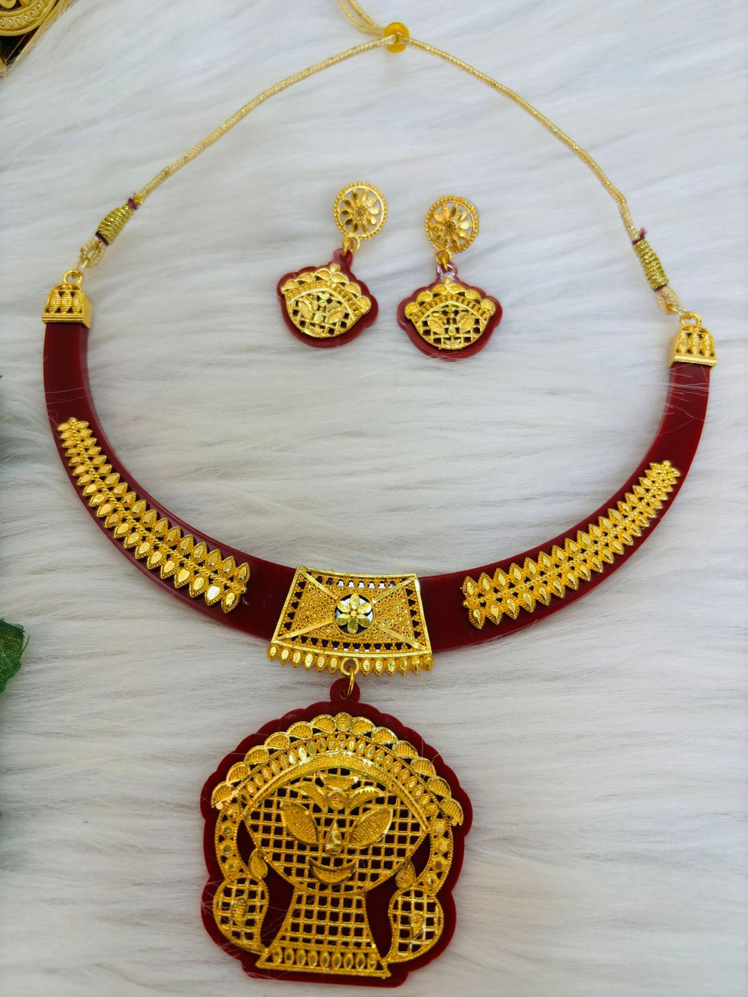 Golden Girl -Necklace Set