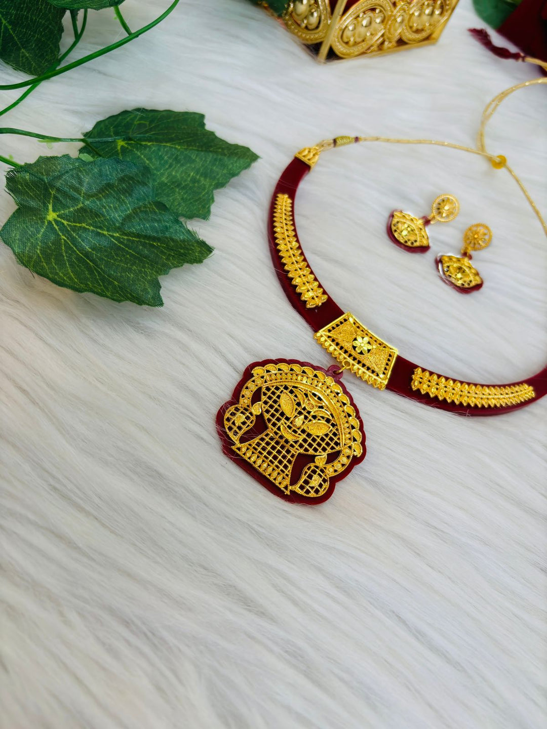 Golden Girl -Necklace Set