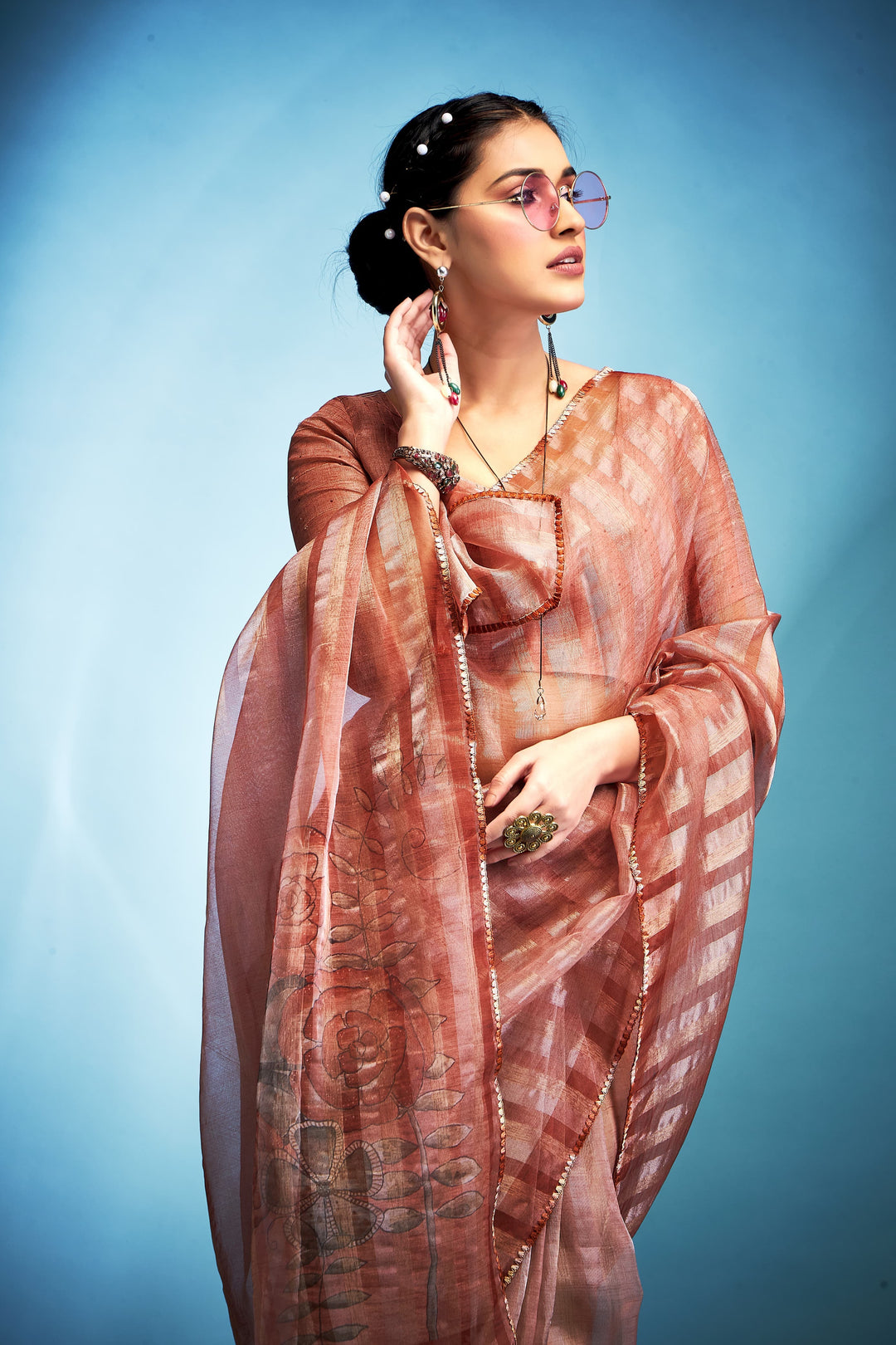 Graceful Lady Tissue Silk Saree