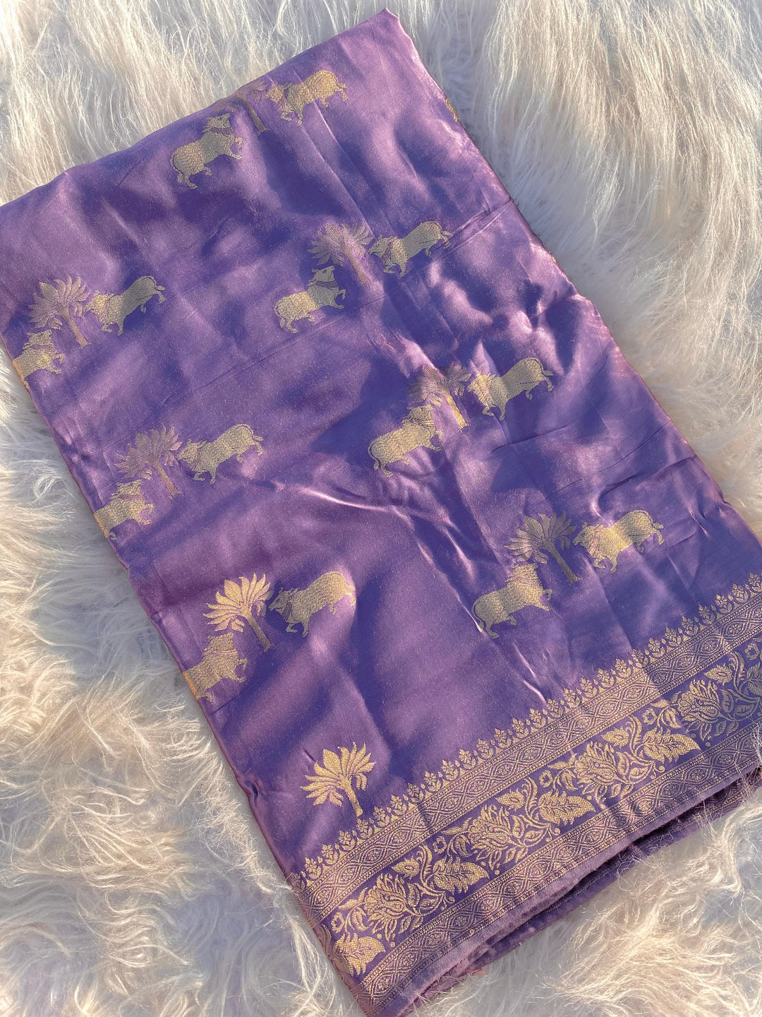 Kamdhenu- A Traditional Story Banarasi Saree