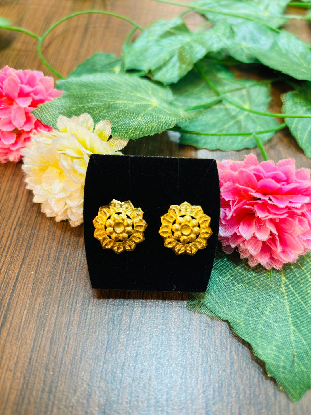 Up To Date -The Gold Plated Earrings