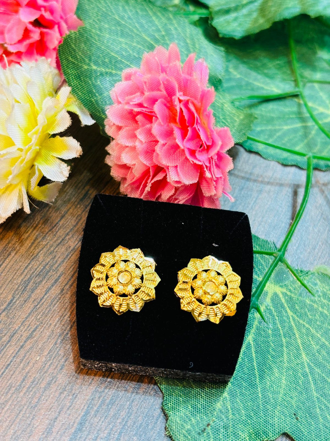 Up To Date -The Gold Plated Earrings