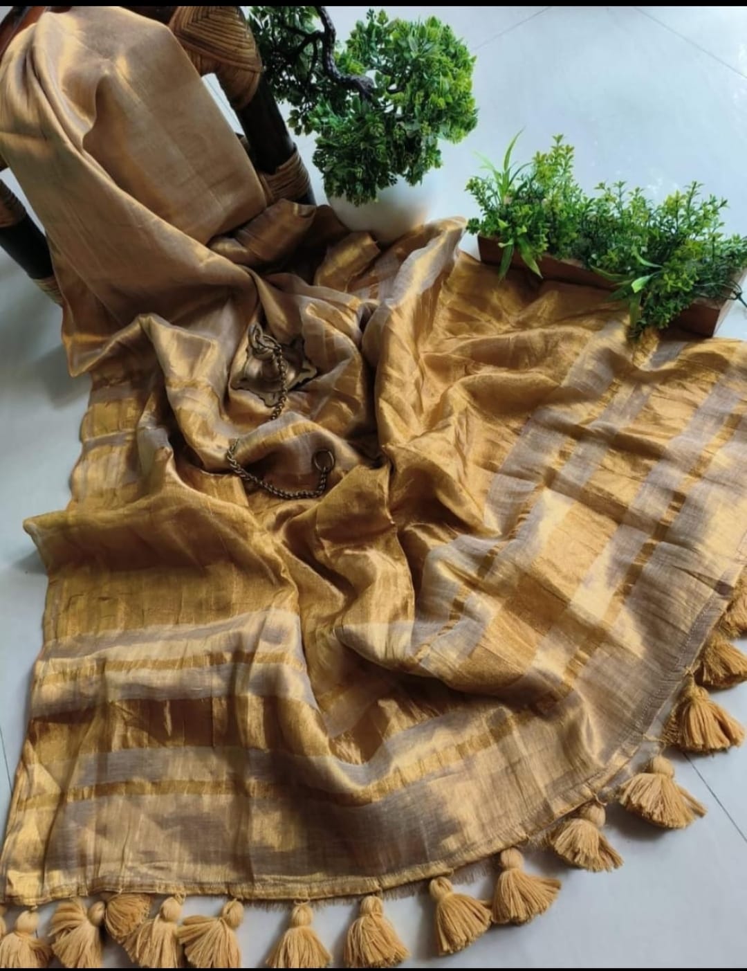 A Traveler's Tune Tissue Linen Saree