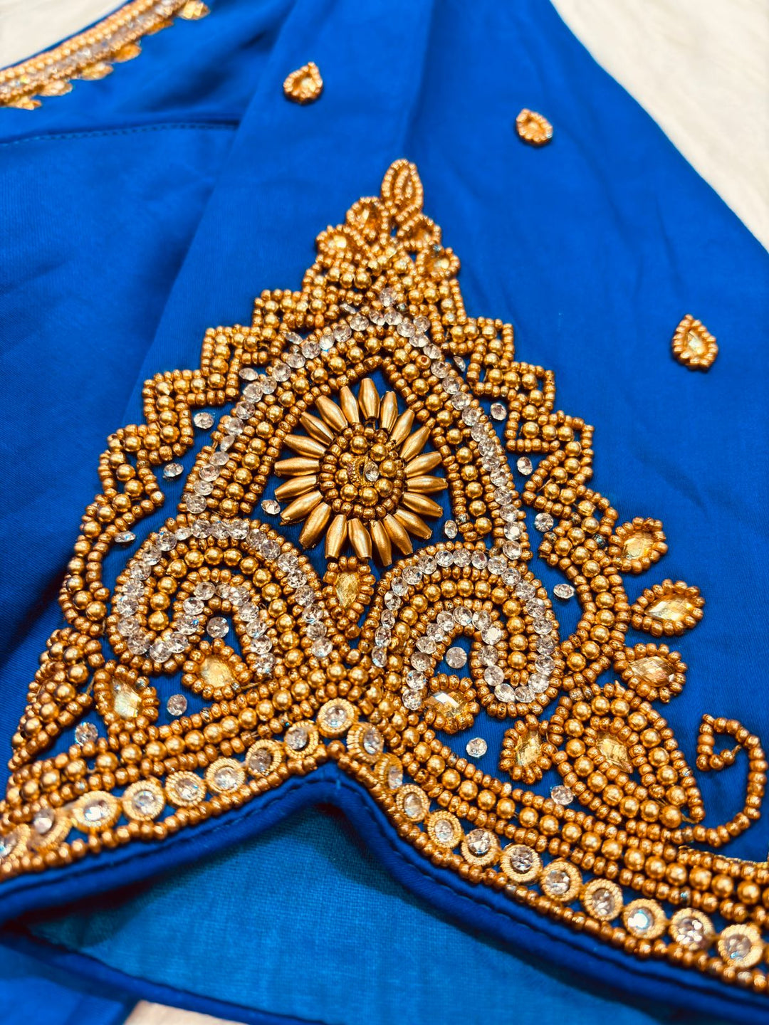 maggam work dress neck designs 50+ Blouse Work Designs- Trendy Aari Work Blouse Designs and Maggam Work Blouse Designs @Weddingwire