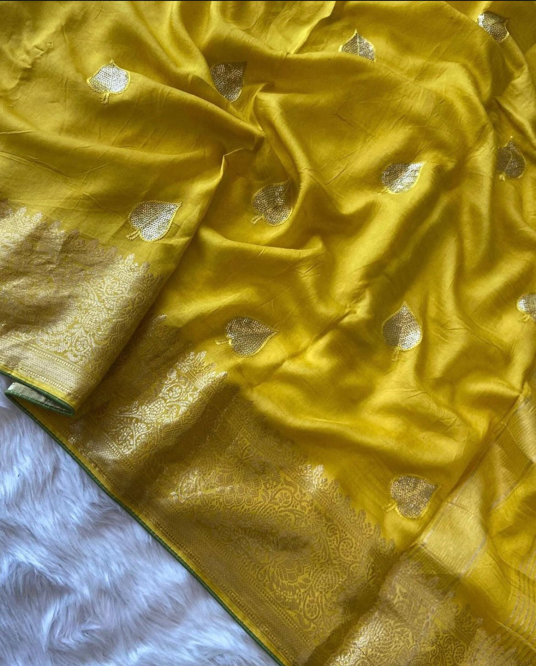 Dreams Of Style Banarasi dola Silk Saree