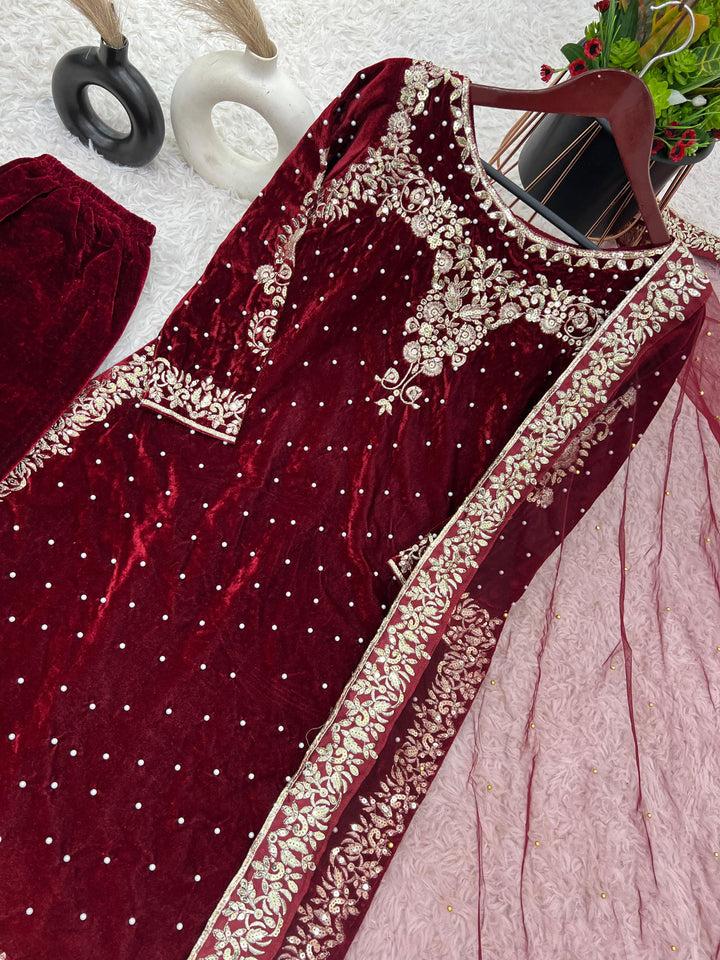 Sangini -Velvet Kurti Set