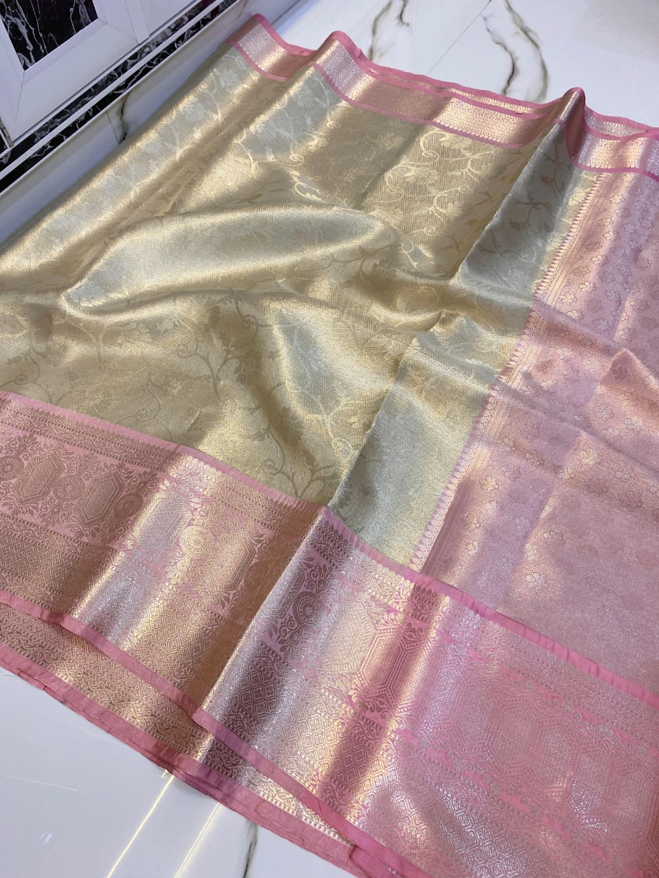 Eyes On - Kanjivaram Tissue Brocade  Banarasi Saree