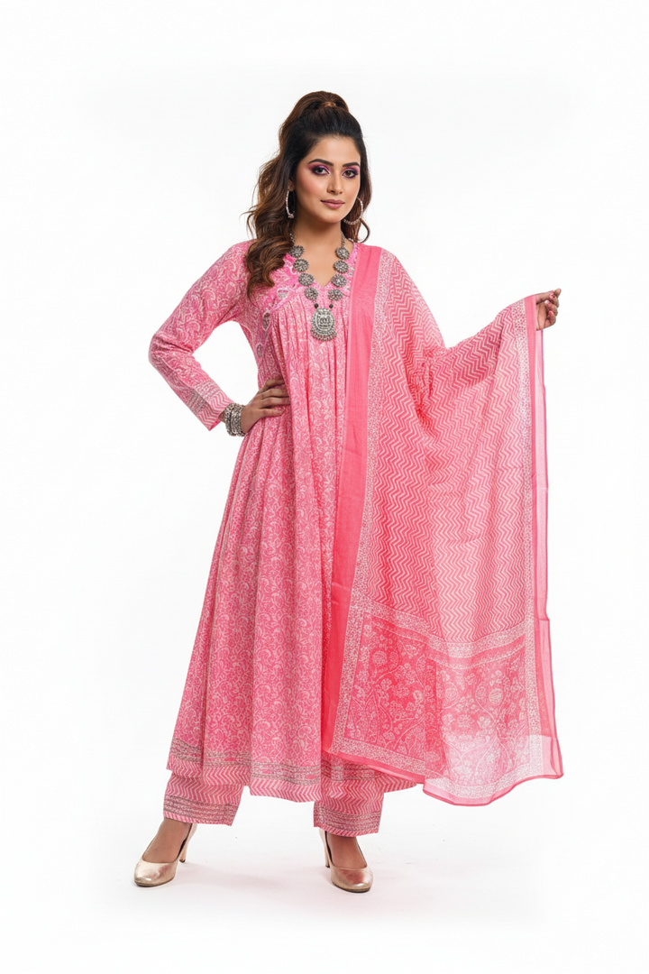 Woman Of Value. Trendy Kurti Set