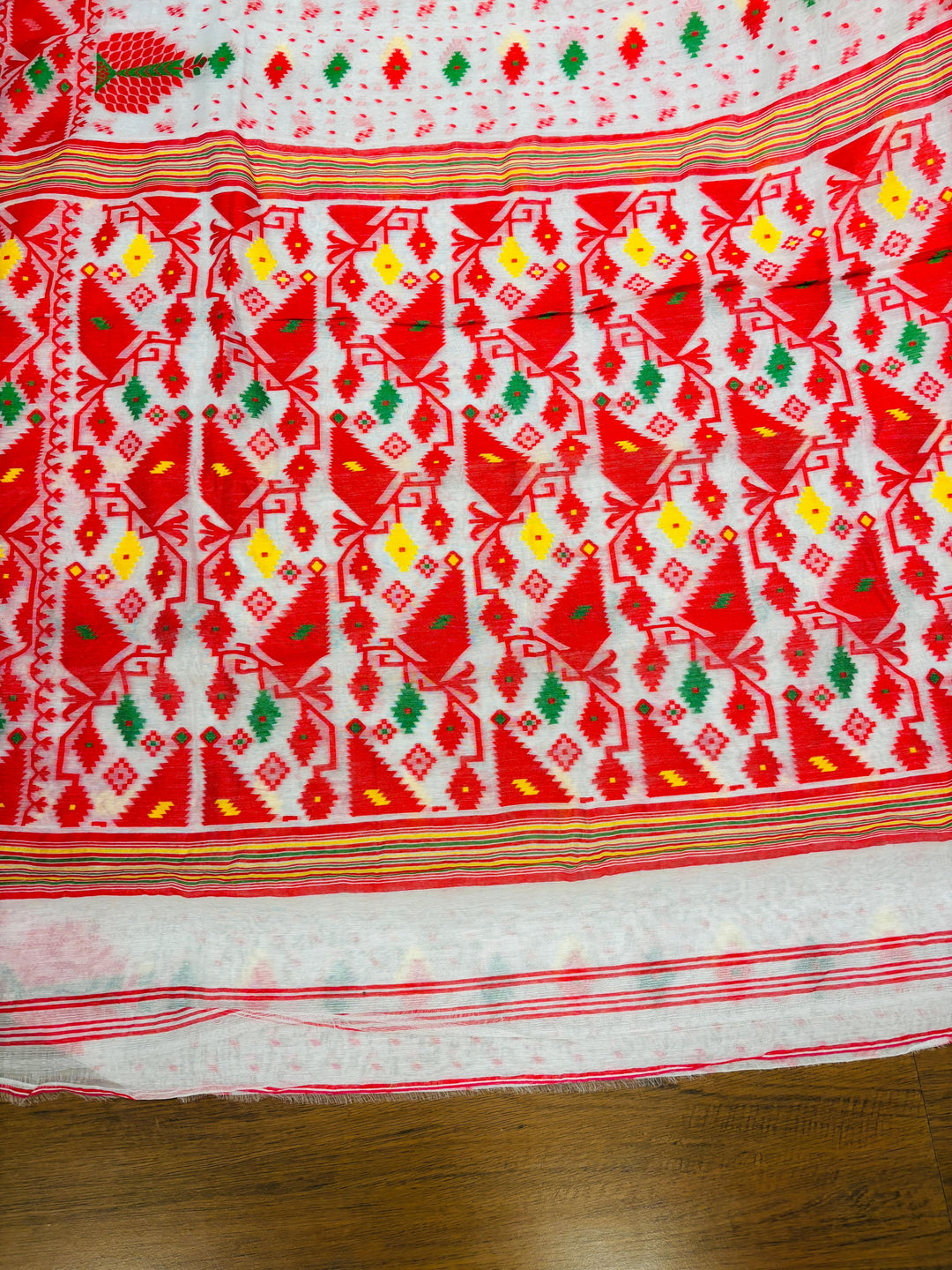 Beauty Of  Dhakai Jamdani Saree