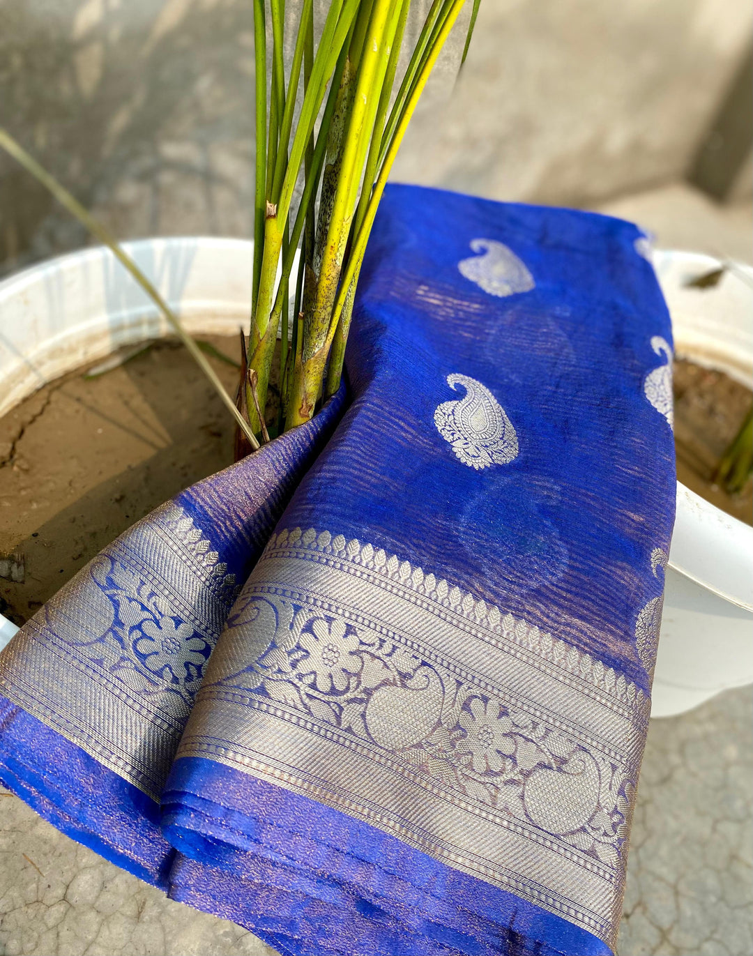 Inner Harmony Banarasi Tissue Silk Saree