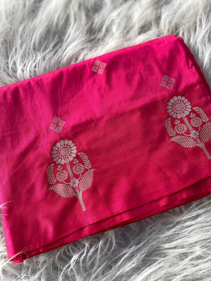 Good Days Banarasi Dola Silk Pink Saree