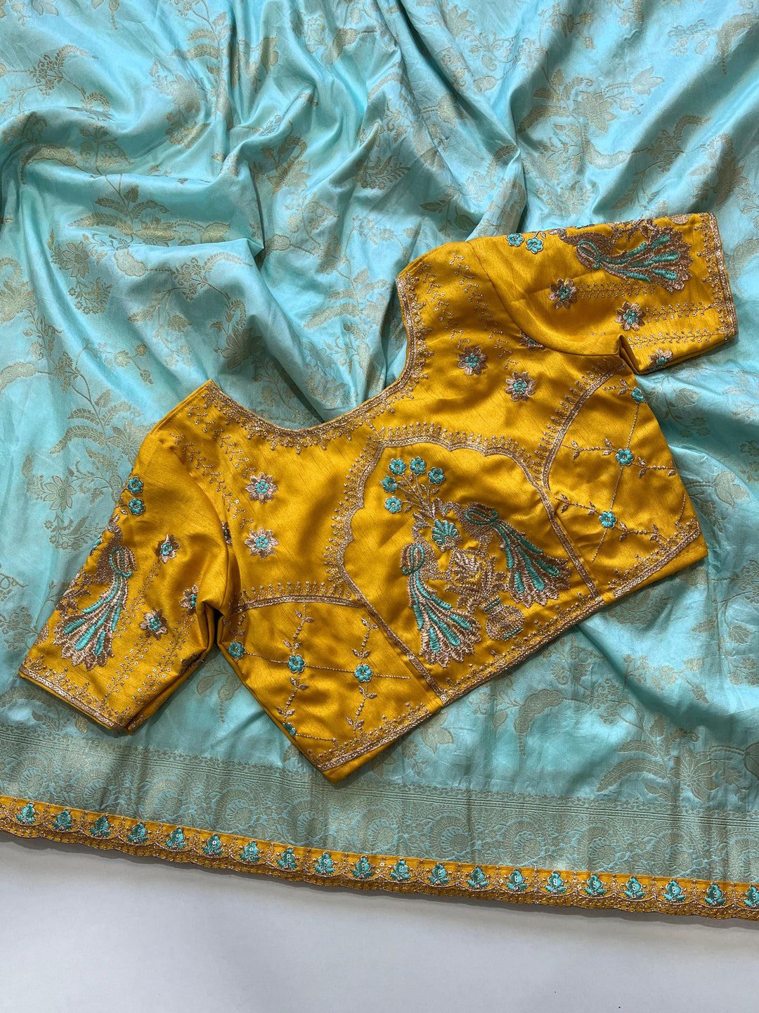 Delicate Flow Of Fabric Banarasi Pattu Saree