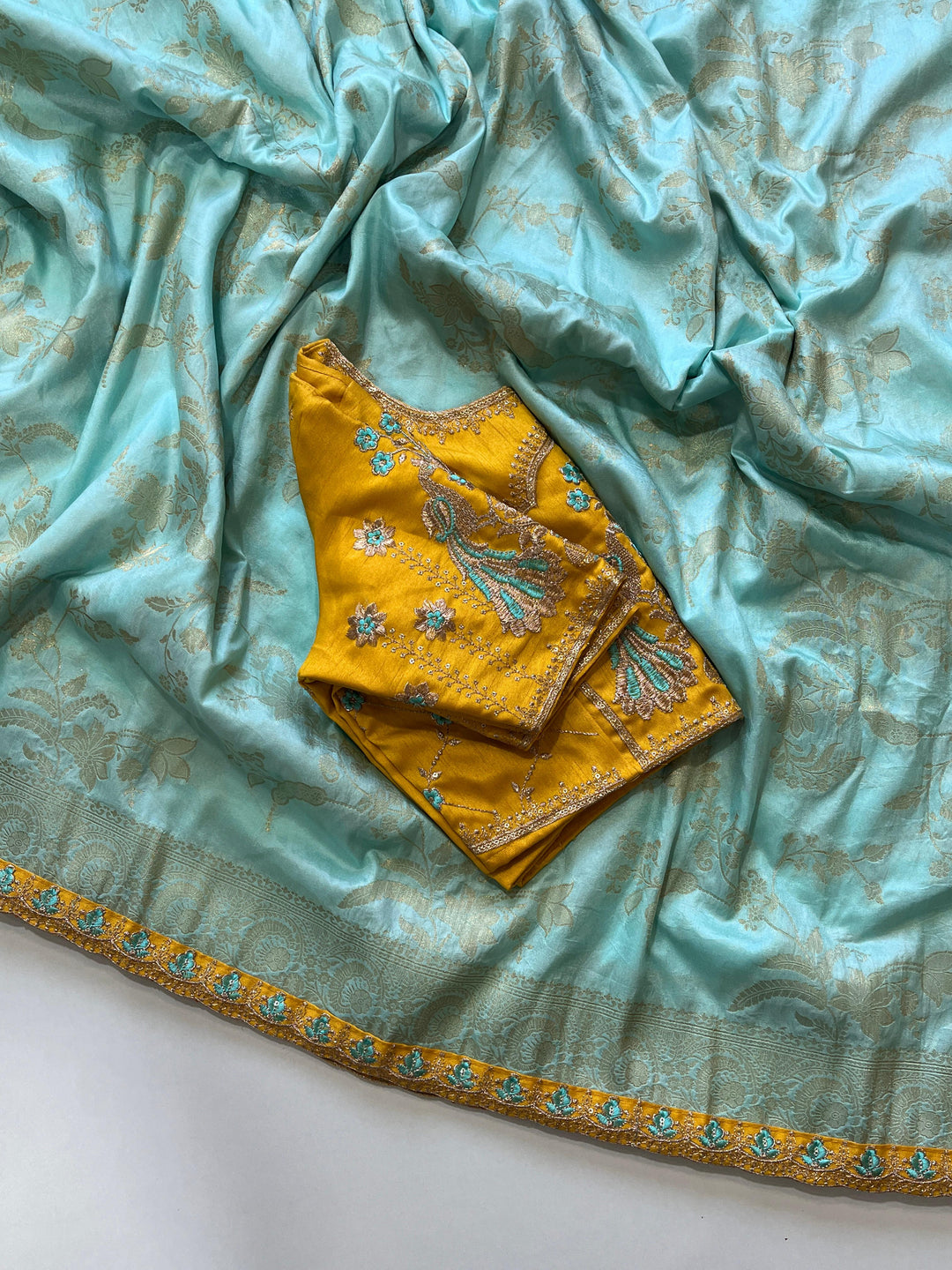 Delicate Flow Of Fabric Banarasi Pattu Saree