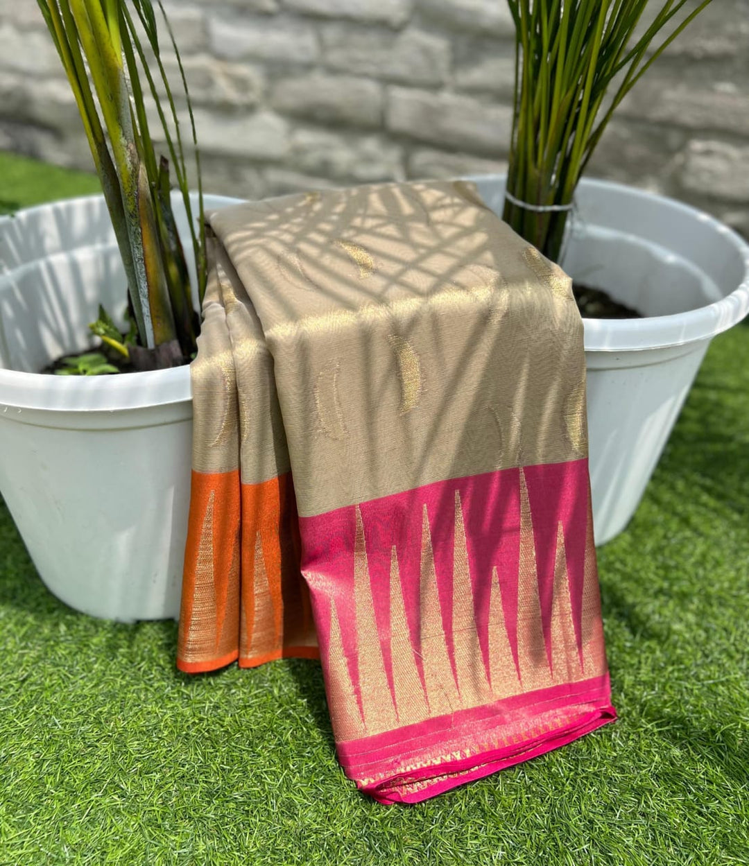 Ganga Jamuna Border Tissue Silk Banarasi Saree